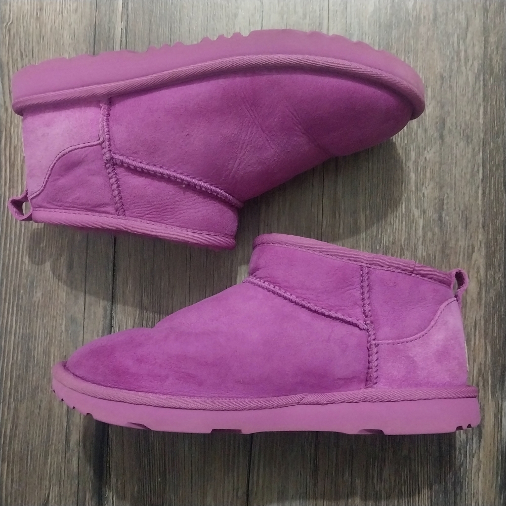 UGG Classic Ultra Pink Suede Fur Boots Women Size 5 Mini Boot Carnation Ugg Boot